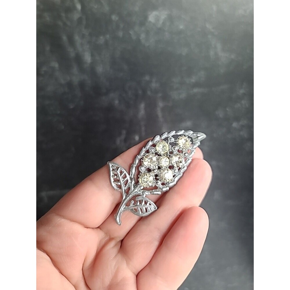 Clear Rhinestone Silver Tone Metal Floral Brooch Vintage